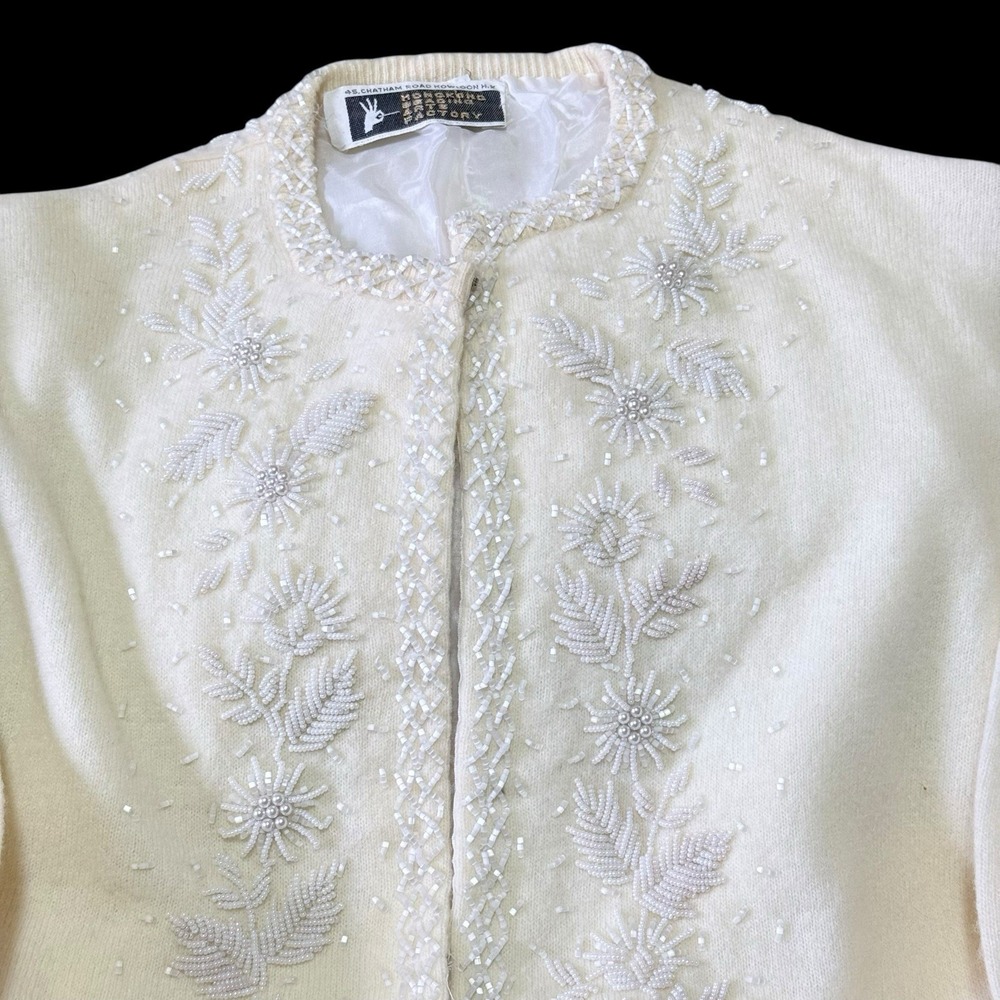 Women's M Vtg M Hong Kong Beading Arts Factory Cream Cardigan Beaded Classic